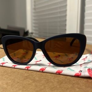 Mind the Wage Gap Wedge GOODR sunglasses